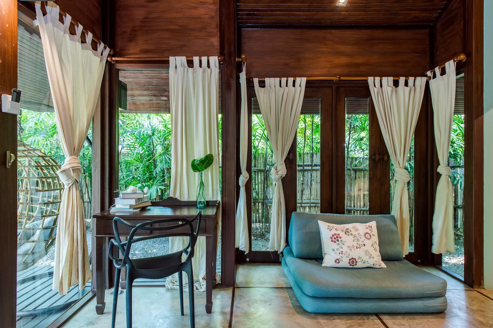 HR15062 บ้านพักติดทะเล The Le Valley Rimley Pranburi