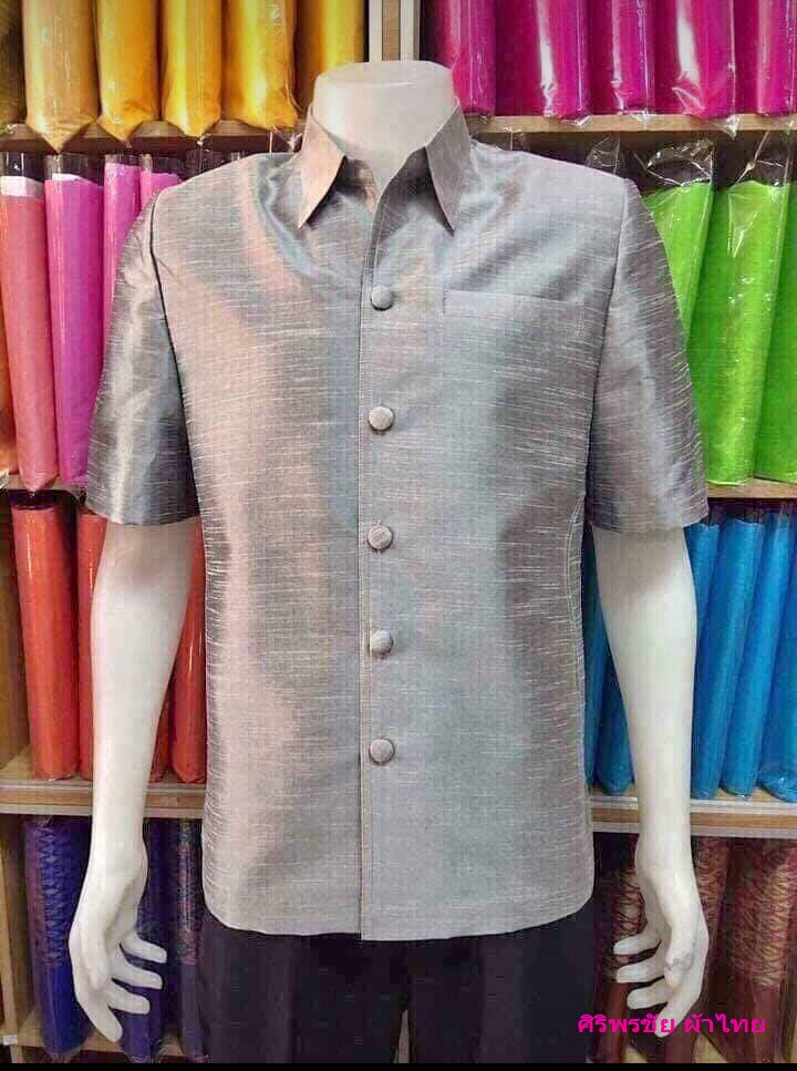 เสื้อสูทชายไหมอิตาลีสีเทาเงิน เสื้อสูทชายไหมประดิษฐ์สีเทาสว่าง สูทผ้าไทยชาย ซาฟารีผ้าไทยชาย สูทผ้าไหมอิตาลี่สีเทา,สูทผ้าไทยสีเทา ซาฟารีชายสีเทา สีเทา