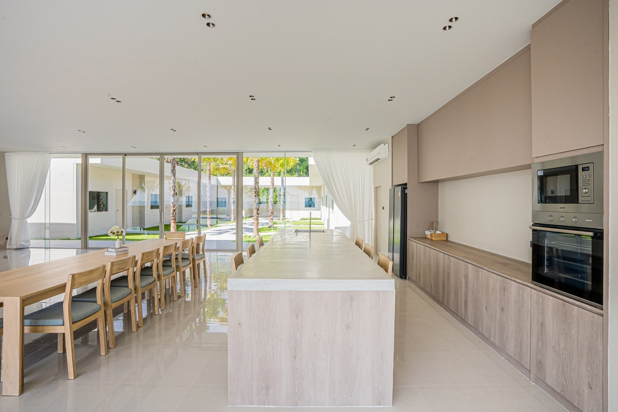 HR15083 บ้านพักติดทะเลหัวหิน The Rest Beachfront Hua Hin Pool Villa