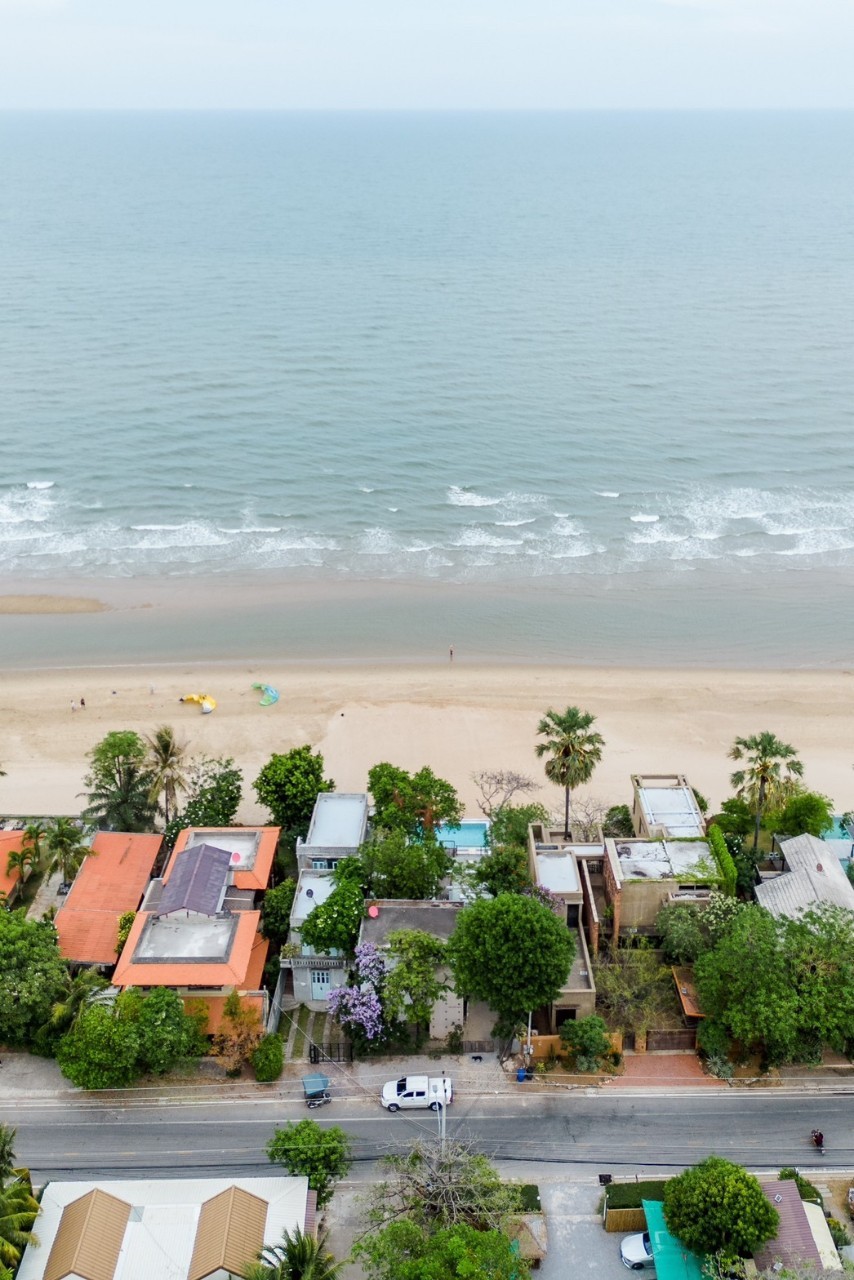 HR15075 บ้านพักติดหาดปราณบุรี The Banana Beach Villa Pranburi