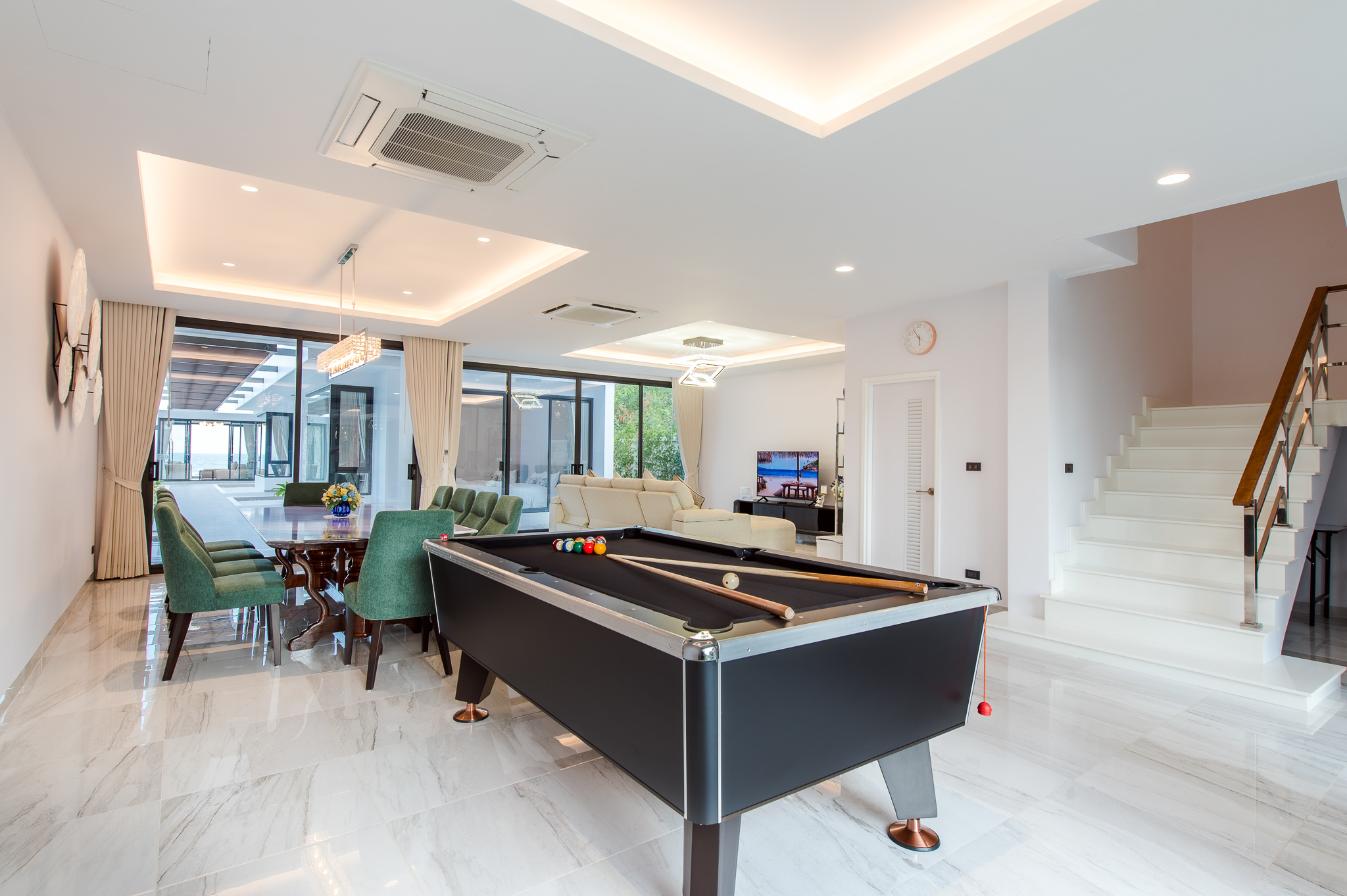 HR15066 บ้านพักติดทะเลหัวหิน The Casa Rocca Beach Villa HuaHin