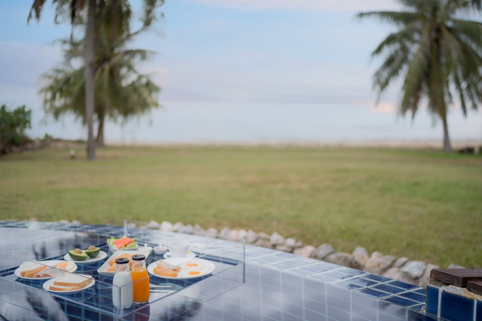 HR15061 บ้านพักติดทะเล The Pamila Beach Villa Kuiburi