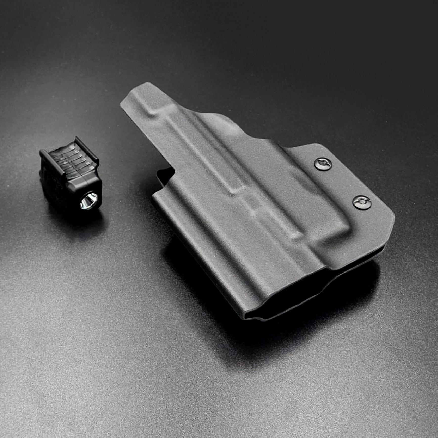 ไฟฉาย Warriorland SL-1 + ซองพกใน Kydex มี 3 รุ่นให้เลือก 🍁 รุ่น Sig Sauer P365 🍁 รุ่น G43/G43X ( เฉพาะรุ่นที่ไม่มีราง ) 🍁 รุ่น Springfield Hellcat 🔺ไฟฉาย ผลิตจาก Polymer เกรดคุณภาพ 🔺ออกแบบให้ทนทานต่อแรงรีคอยด์ได้