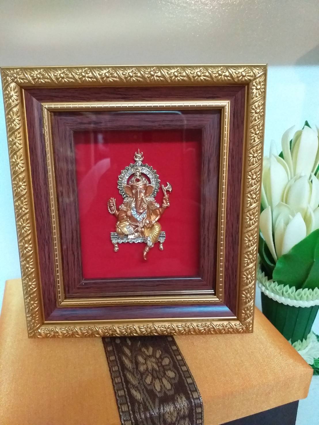 กรอบรูป พระพิฆเนศ พร้อมกล่องผ้าไหม