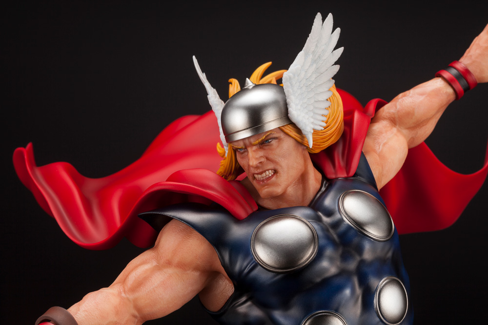 เปิดจอง : THOR AVENGERS FINE ART STATUE