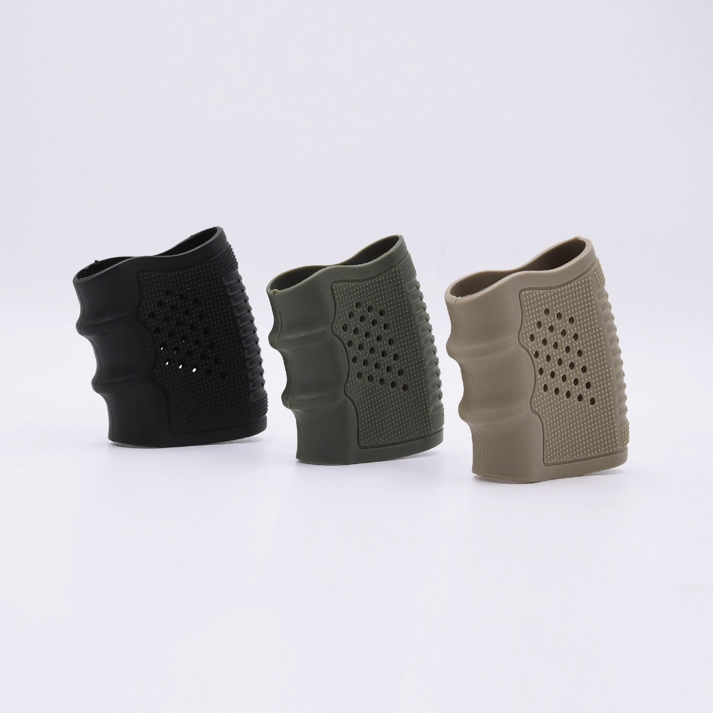 New. ยางหุ้มด้ามปืน Beretta -ใช้สำหรับ ปืนm92, 92FS -มี 3 สี - ดำ - ทราย - เขียว