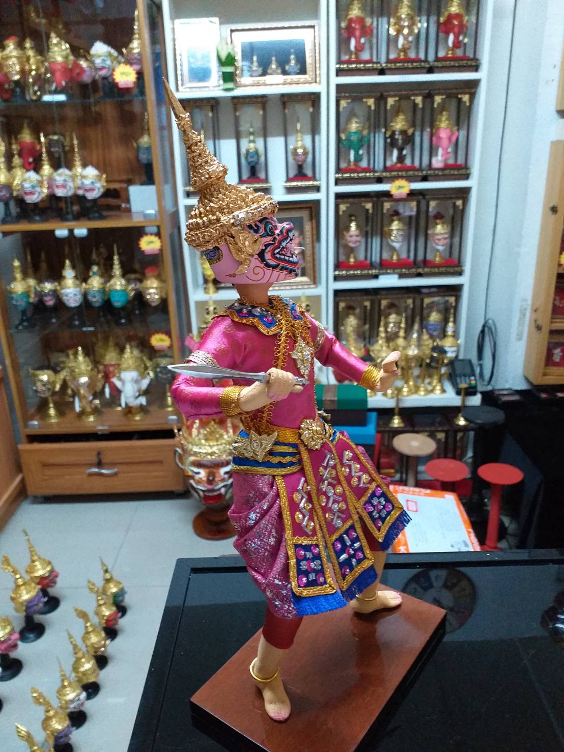 ตุ๊กตาโขน ชมพูพาน