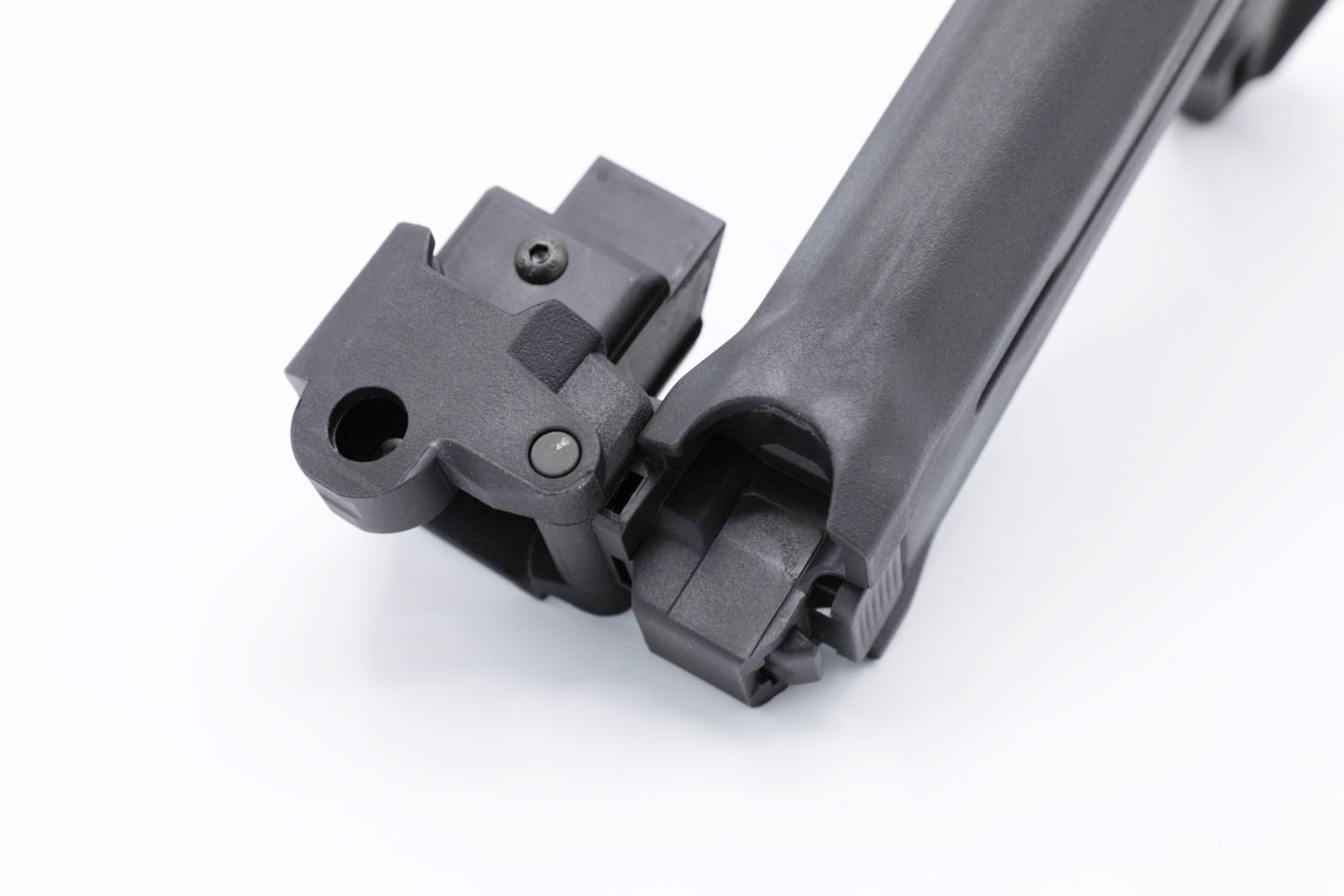 New. พานท้าย AK ทรง Magpul รุ่น Zhukov-S - ผลิตจากโพลิเมอร์เนื้อหนา - ทนทาน - ติดตั้ง่าย - สามารถติดตั้งกับตระกูล AK ได้ทุกรุ่น - สามารถยืดหดได้ 5 ระดับ - สามารถพับพานท้ายได้ (บานพับแข็งแรงไม่คลอน) - มีรูสำหรับติดตั้งหูกระวิน (QD) 3 จุด - มีรูสำหรับร้อยสา