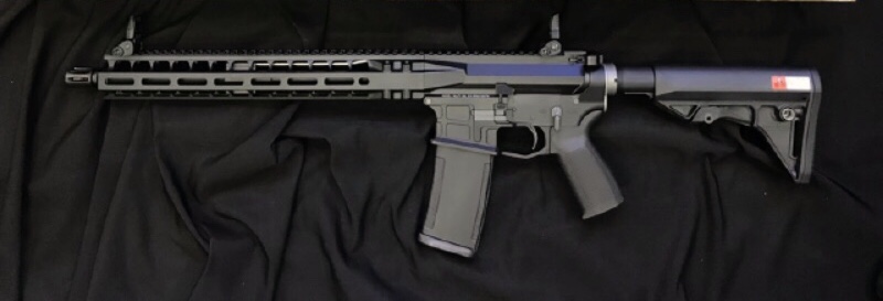 https://m.youtube.com/watch?v=lZnL3SeGfi8&feature=youtu.be New Arrival! มาใหม่! PTS Radian Licensed Model 1 LM4 Gas Blowblack Rifle -ความยาว: 790mm-870mm, ปรับได้ -น้ำหนัก: 3400 กรัม -ท่อรีด: 370 มม., 6.05 มม -ความจุแมกกาซีน: 40 นัด -ความแรง: 360 ~ 380 FP