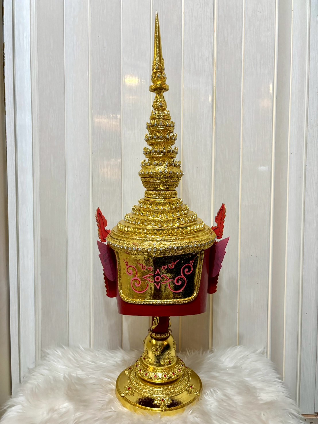 พญาครุฑ ยอดแหลม ขนาดครอบ (สีแดง)