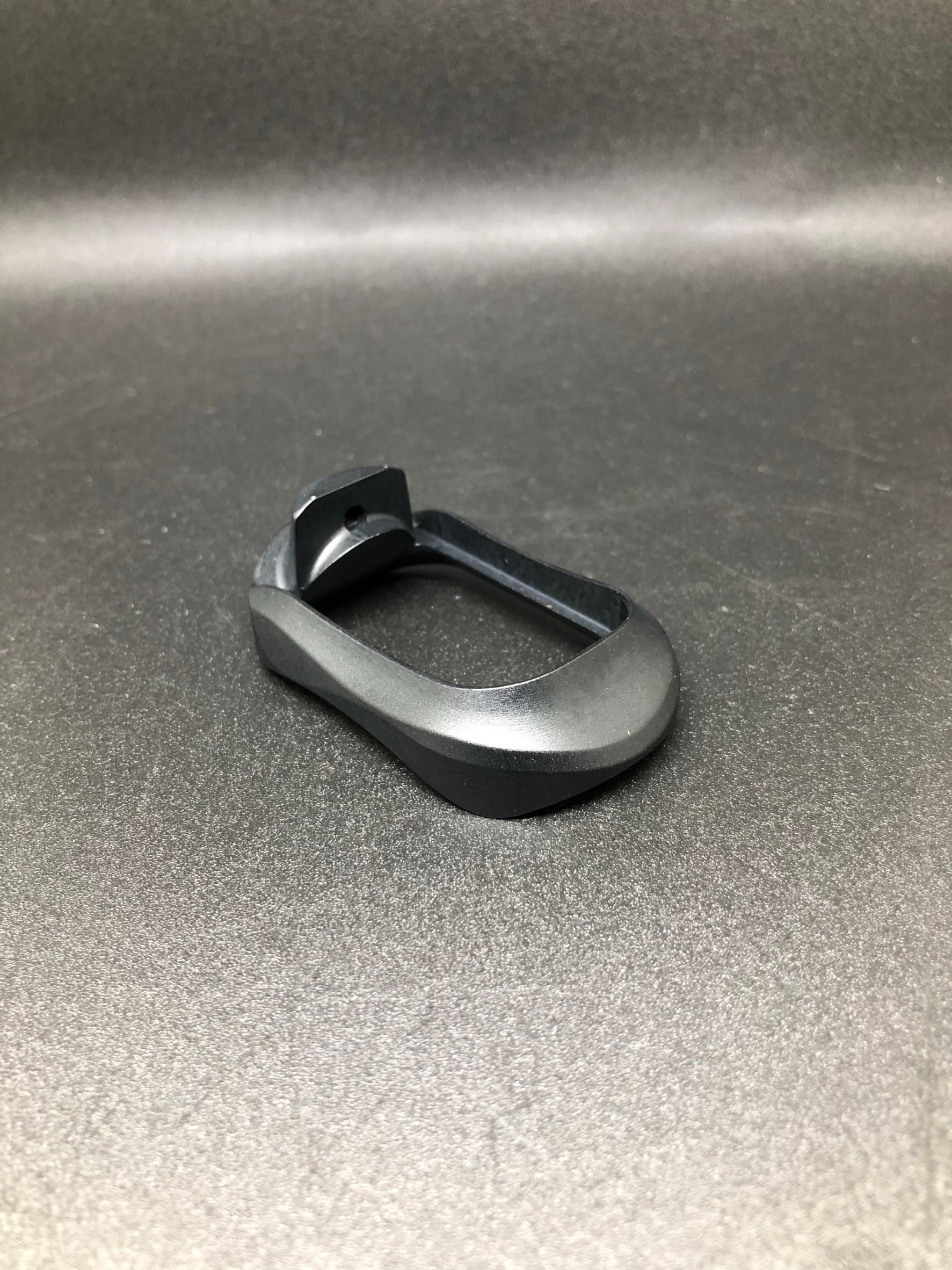 บ่อแม็คGlock งานCNC มีสีดำและแดง ราคาพิเศษ