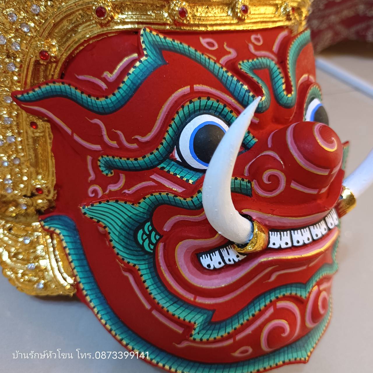 หัวโขนยักษ์ (สีแดง) สำหรับติดผนัง