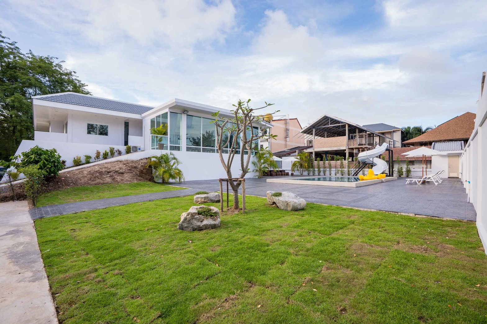 HR15067 บ้านพักใกล้ทะเลชะอำ The Great Beach Pool Villa Cha Am