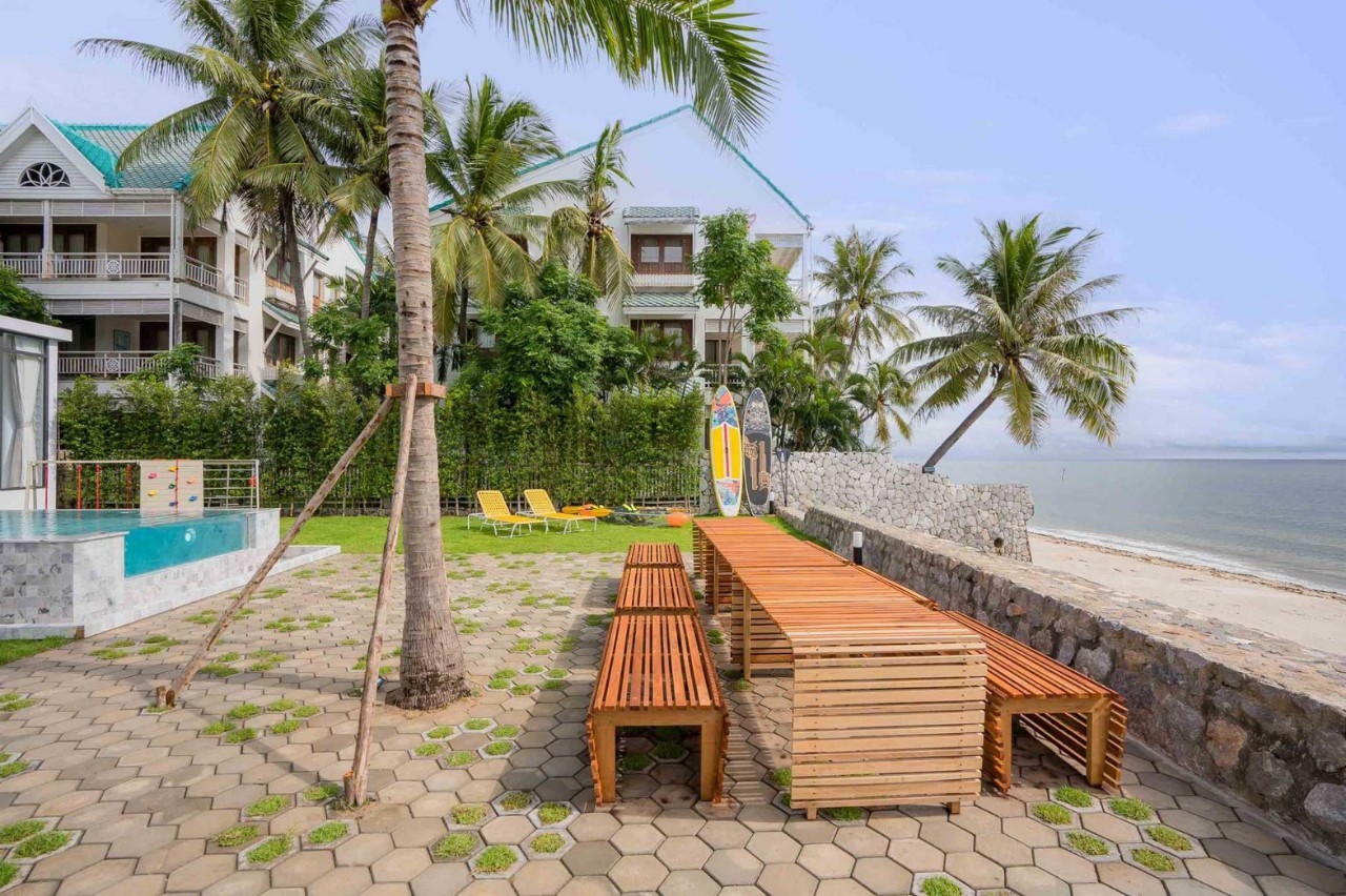 HR15058 บ้านพักติดทะเลชะอำ The Coze Sea Beachfront Pool Villa Cha Am