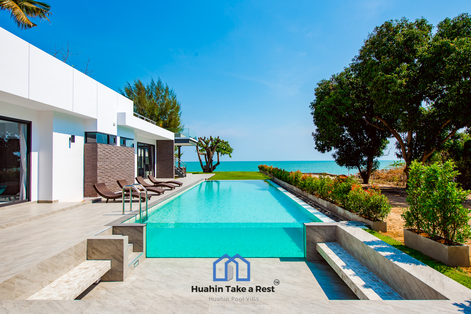 HR15039 บ้านพักติดทะเลหัวหิน The Premium Beach Villa Hua Hin