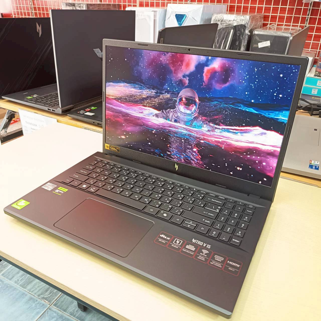 ACER NITRO V 15 ANV15-41-R1R0 สภาพเครื่อง 100% ไร้ริ้วรอย ประกันศูนย์ Onsite 25/04/2028