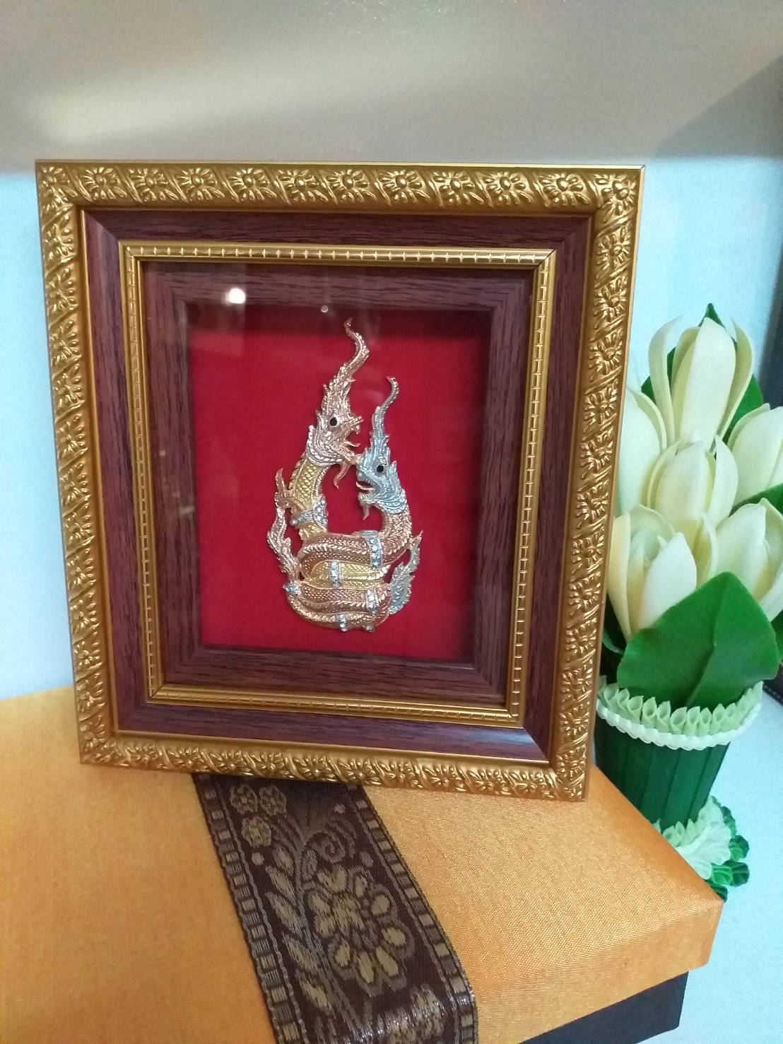 กรอบรูปโขนรามเกียรติ์ และเอกลักษณ์ไทยๆ พร้อมกล่องผ้าไหม