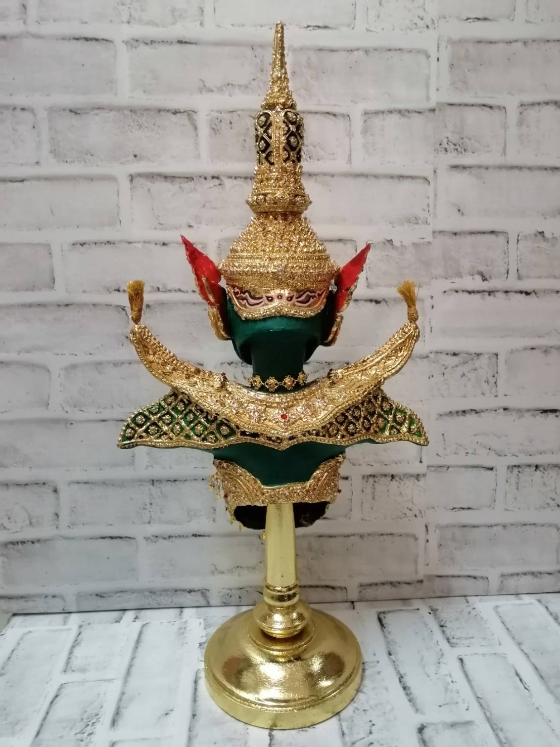 หุ่นพิเภก พร้อมฐานทอง