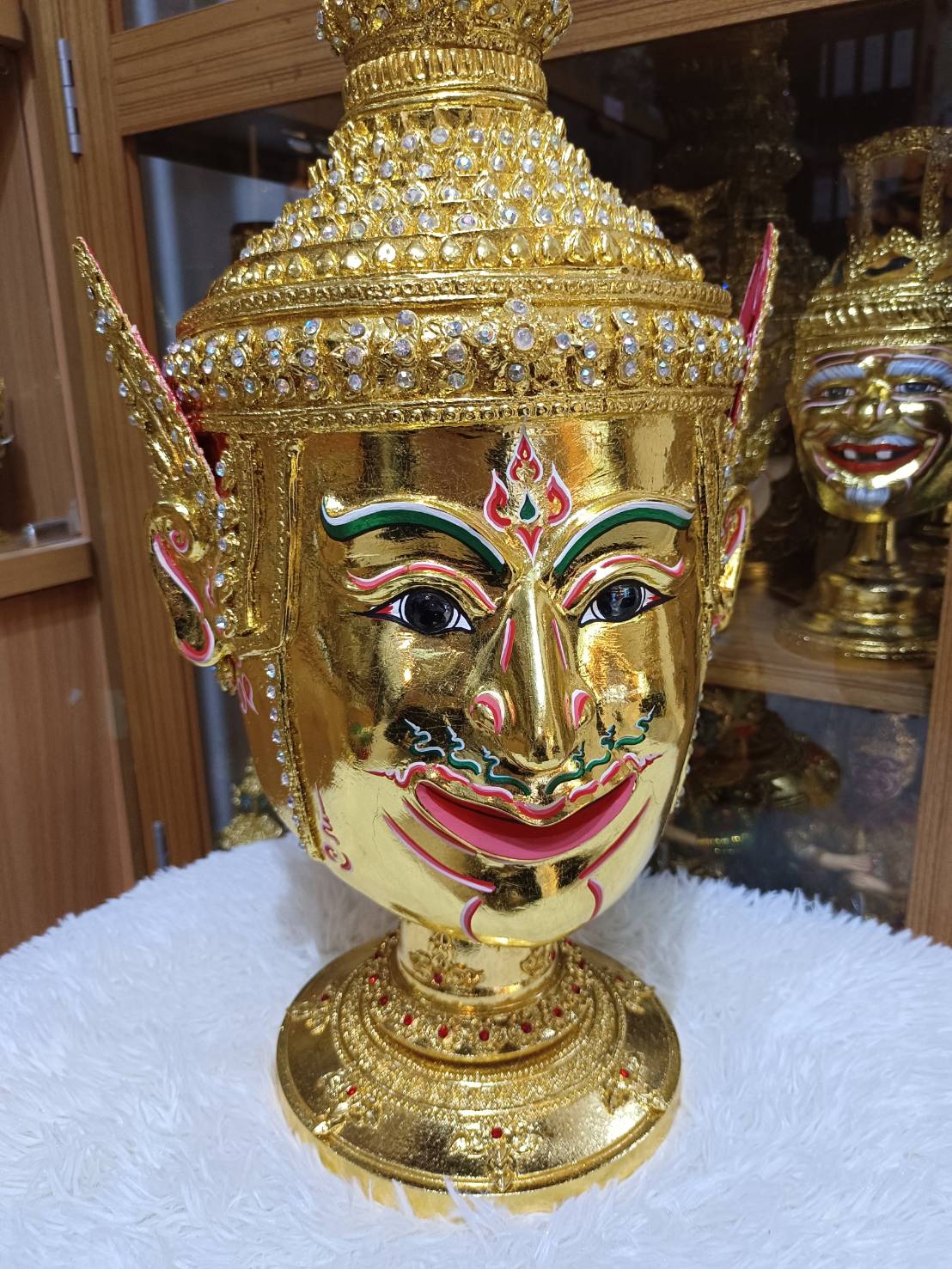 เศียร พระลักษณ์ ขนาดครอบ พร้อมฐานไม้อัดสีแดงฟรี