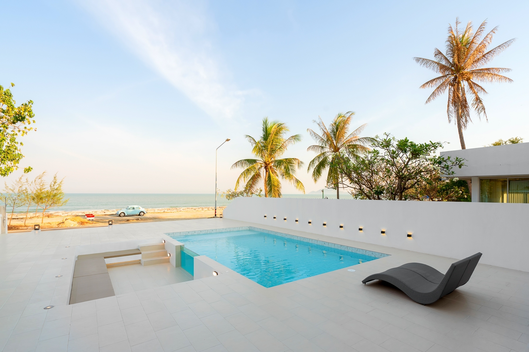 HR15070 บ้านพักติดทะเล The Gina Beach Villa Pranburi