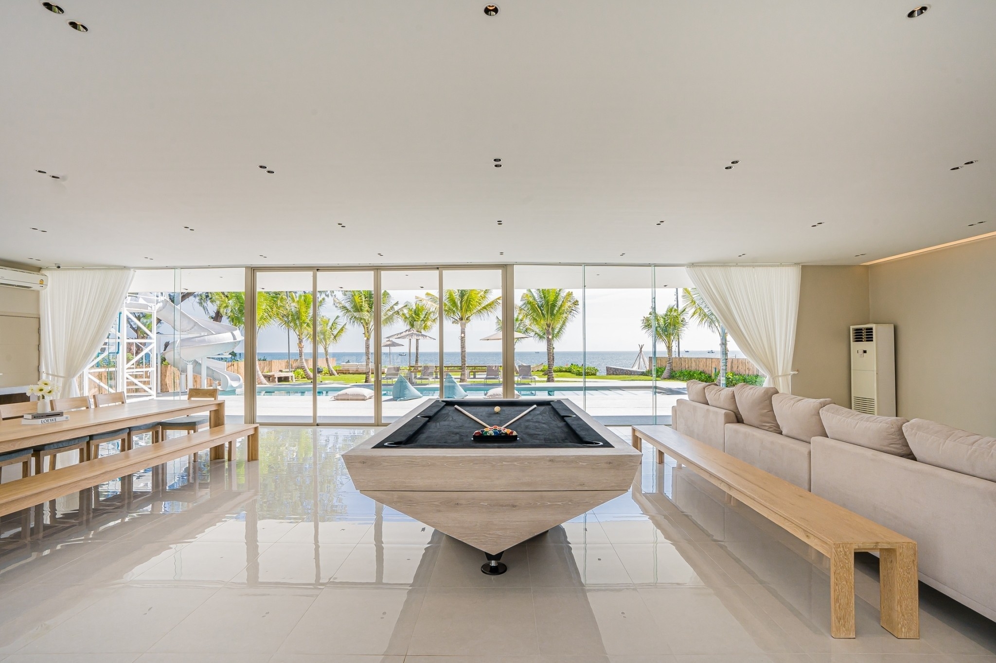 HR15083 บ้านพักติดทะเลหัวหิน The Rest Beachfront Hua Hin Pool Villa