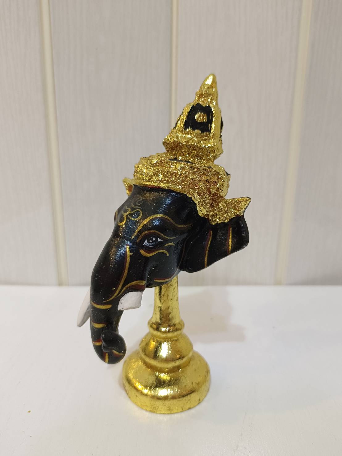 พระพิฆเนศ ขนาดจิ๋ว ขนาดตั้งหน้ารถ พร้อมฐานปิดทอง (สีดำ)