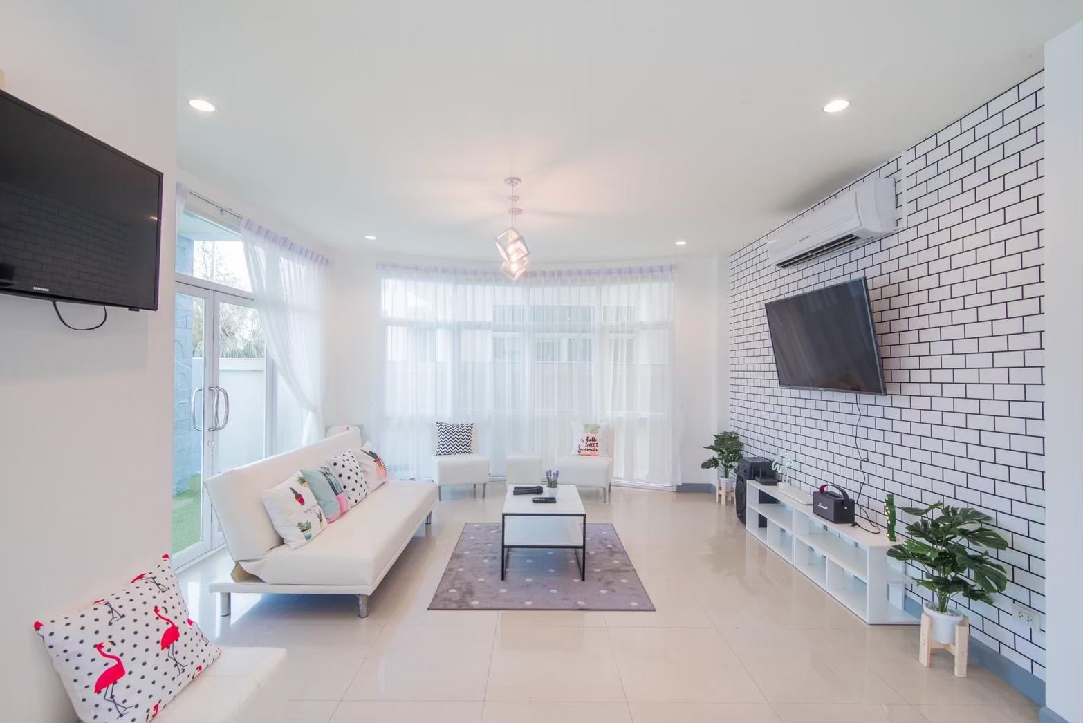 HR15046 บ้านพักติดทะเล The Sandy Beach Villa