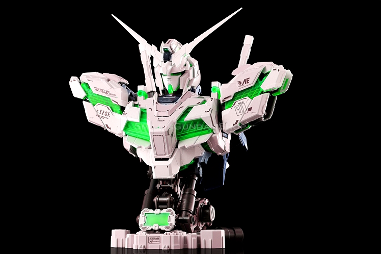 [PO]1/35 RX-0 Unicorn Gundam Head Bust (GreenPsychoFrame)[งานจีนYihui]