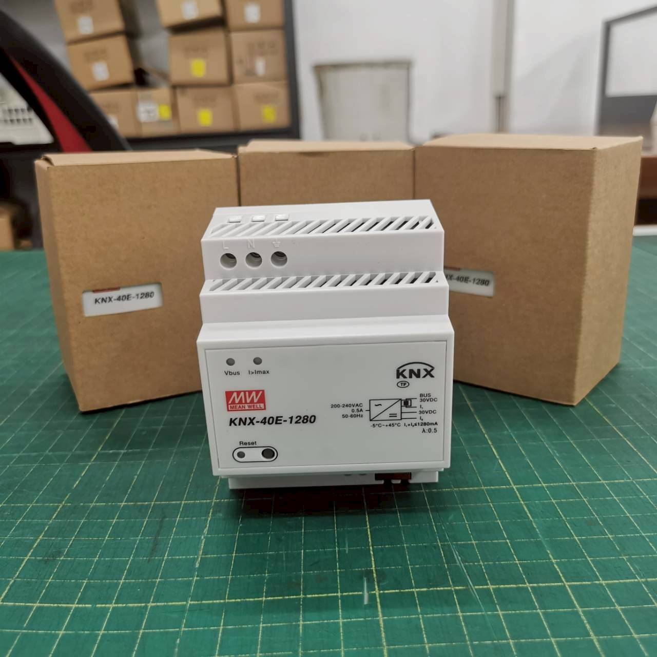 สวิทช์ชิ่งพาวเวอร์ซัพพลาย Meanwell KNX-40E-1280 POWER SUPPLY 40W 30V 1.28A