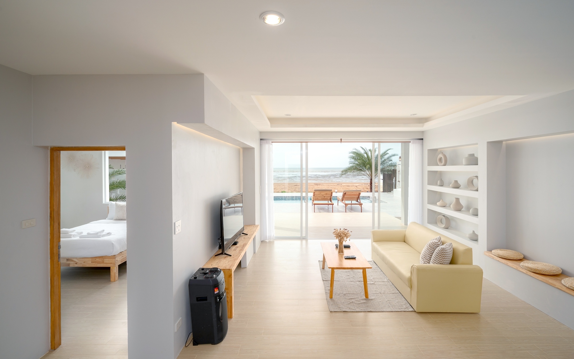 HR15048 บ้านพักติดทะเล กุยบุรี De Pana Beach Villa