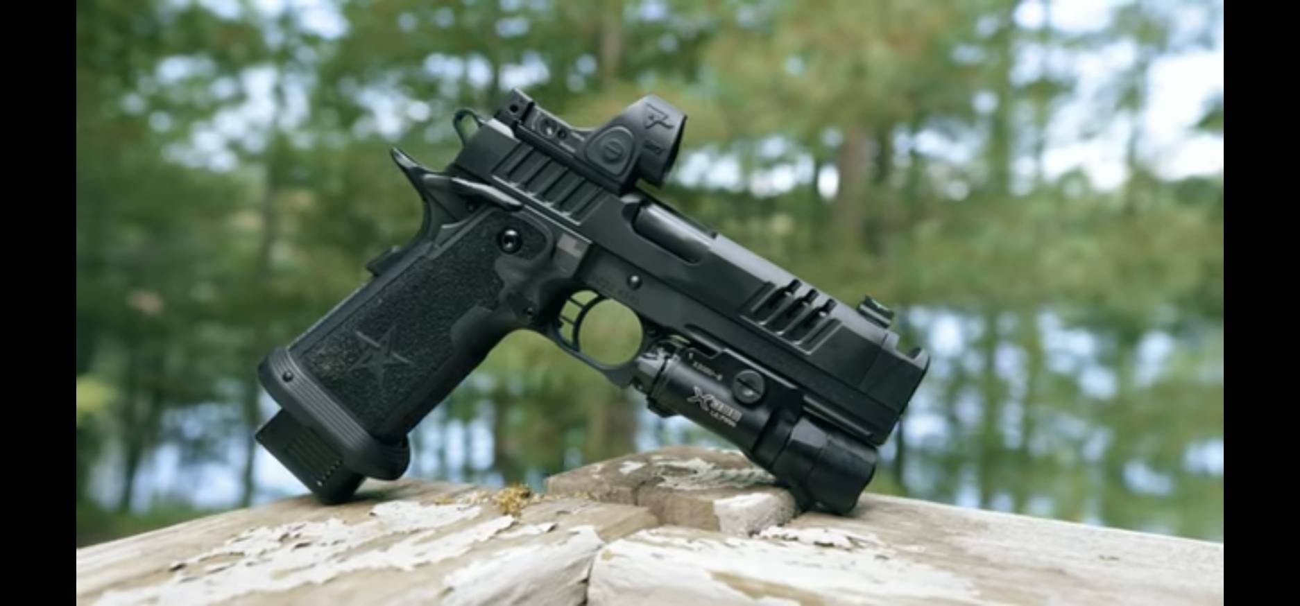 New.ไฟฉาย ทรง Surefire รุ่น X300U (X300 Ultra) สีดำ