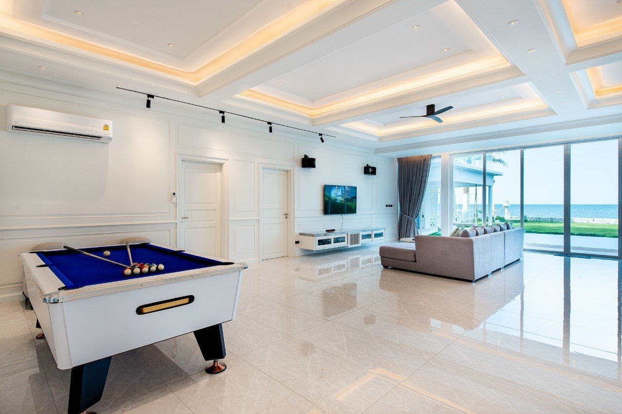 HR15030 บ้านพักติดทะเล The Vacation Beach Pool Villa Cha Am