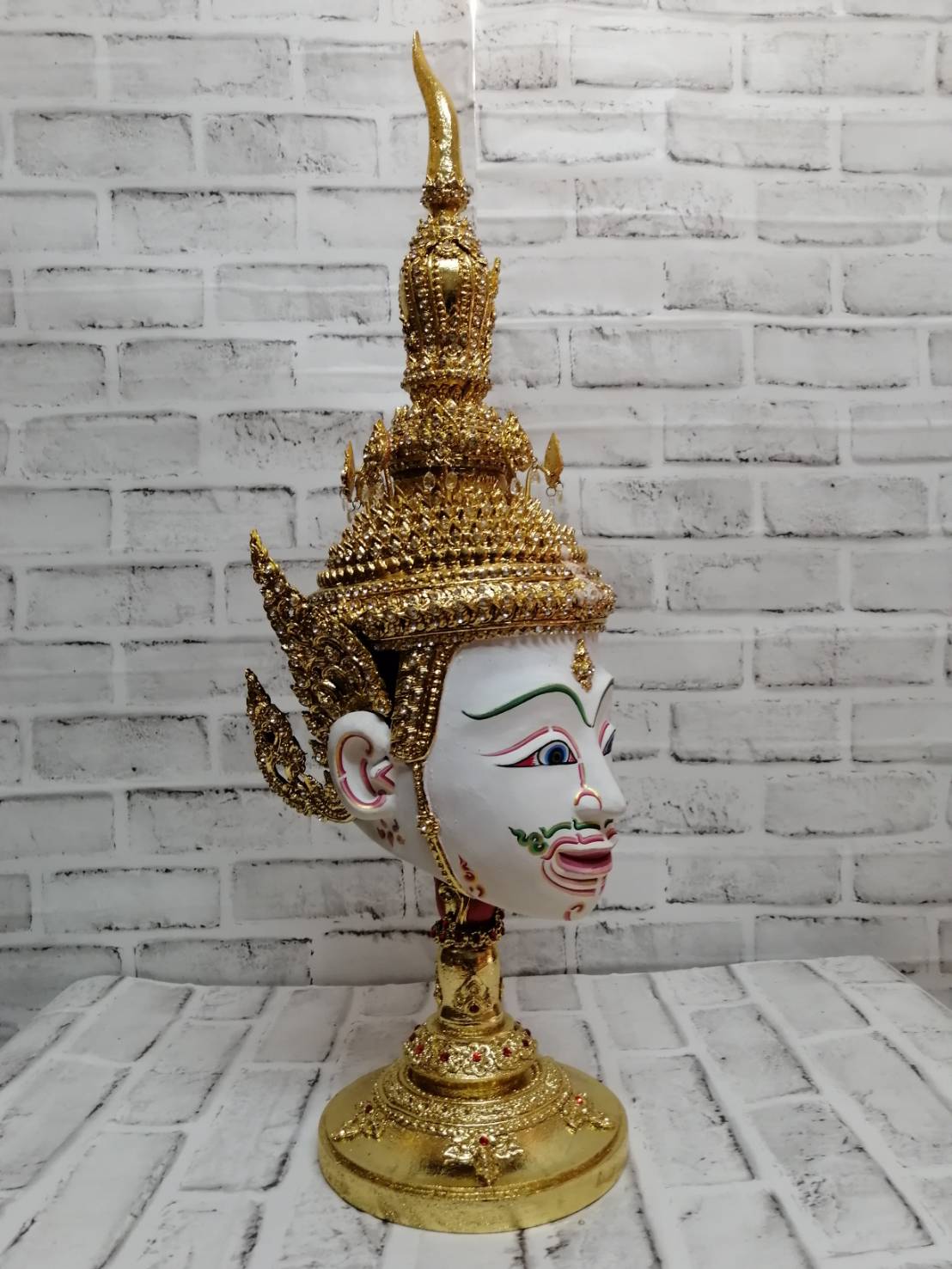 พระอิศวร ขนาดผลส้มโอ (เกรดพรีเมี่ยม) พร้อมฐานปิดทองประดับเพชร