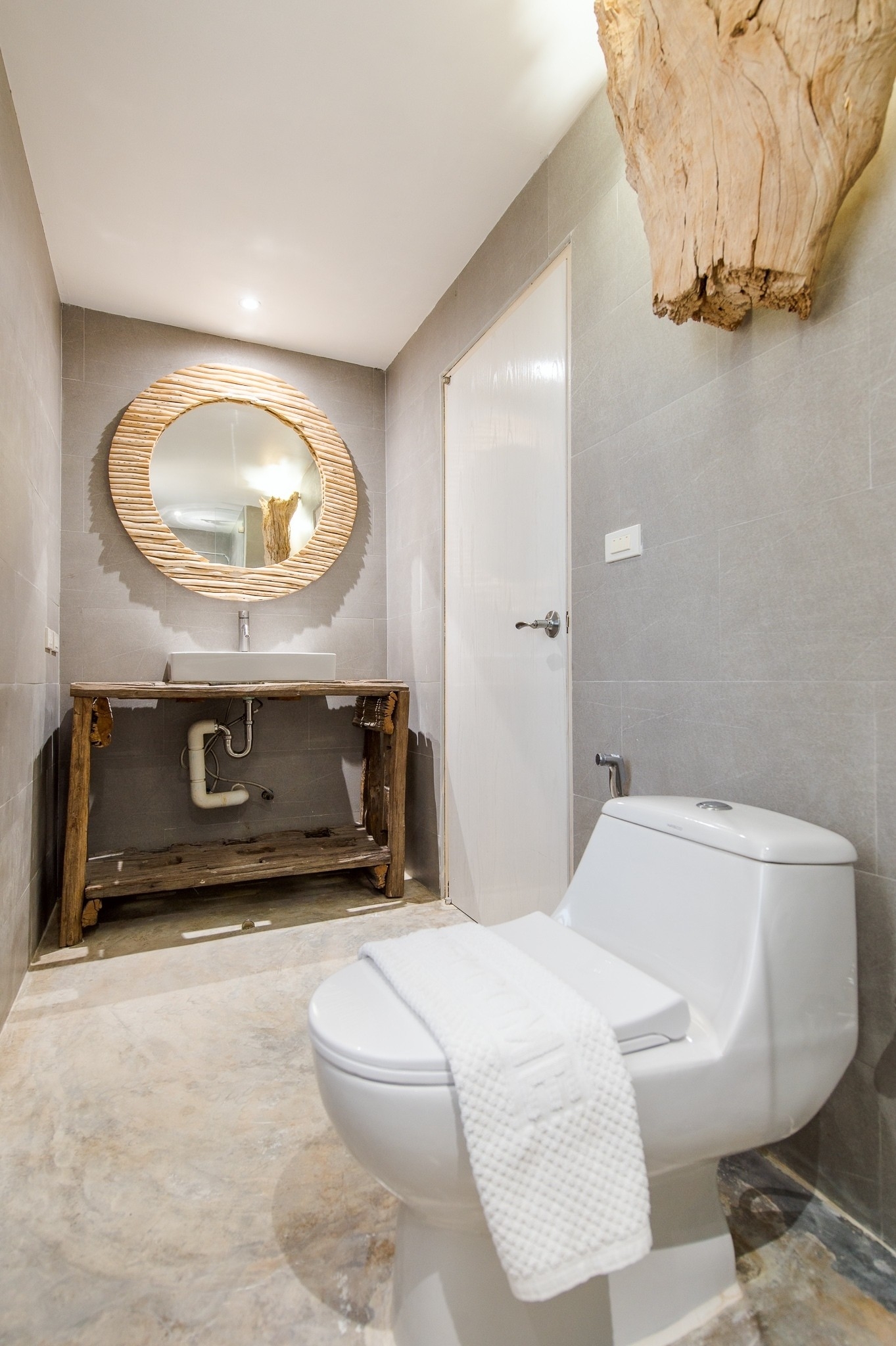 HR15088 บ้านพักติดทะเล S Beach pool villa Kuiburi