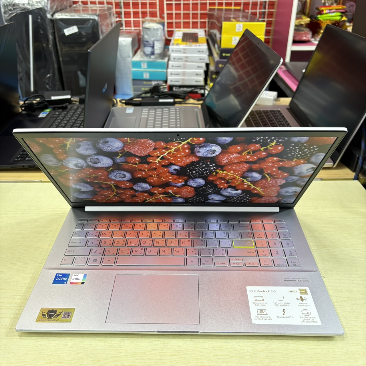 ASUS VIVOBOOK S15 S533EA – BQ050TS ติดฟิล์มกันรอยหน้าจอแล้ว สภาพเครื่อง 95%