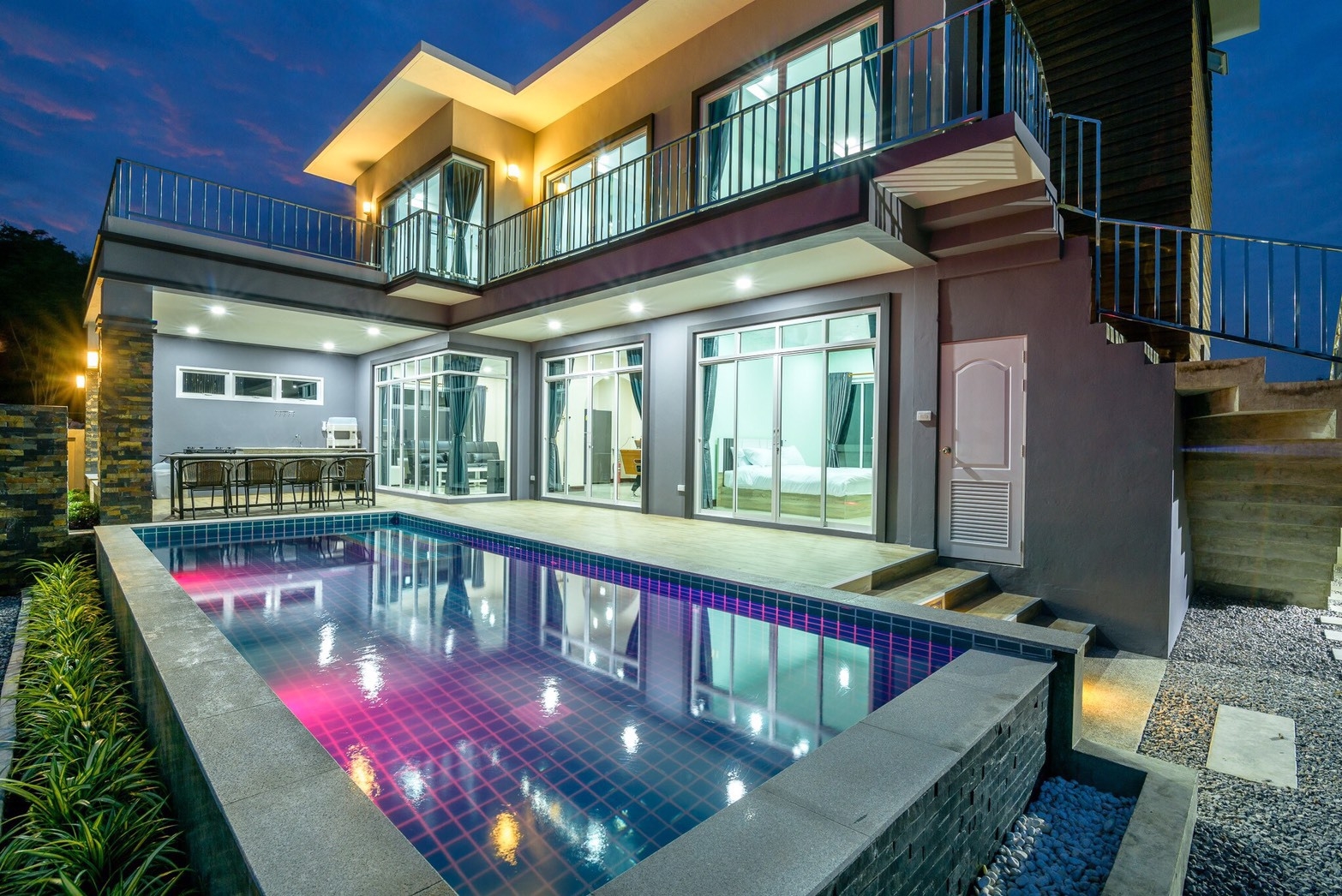 HR 5005 บ้านภูผา คาราโอเกะ โต๊ะพูล