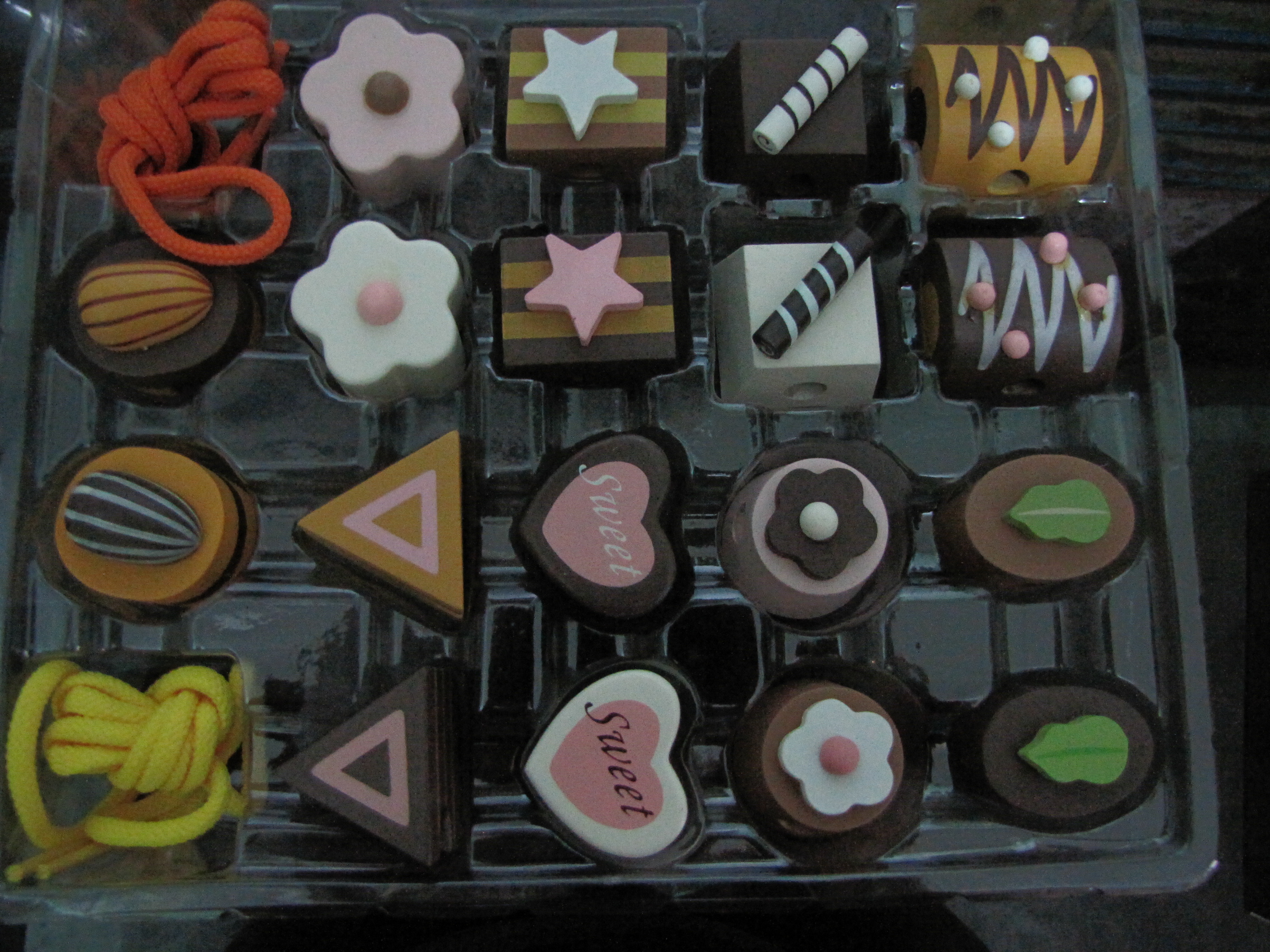 ร้อยเชือกขนมหวาน