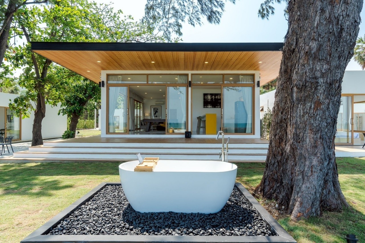 HR15080 The Bristol Beach Huahin Pool villa