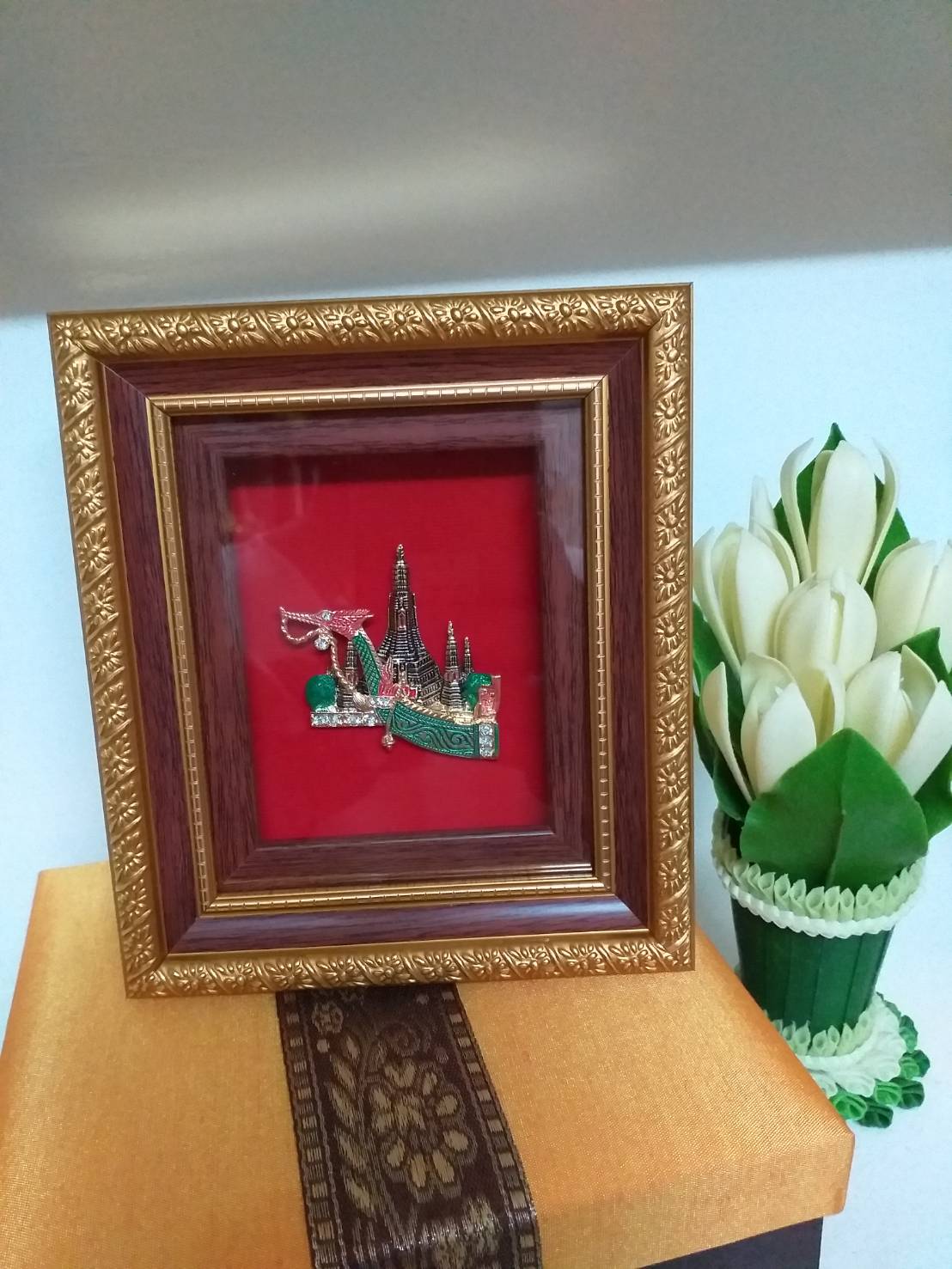 กรอบรูปโขนรามเกียรติ์ และเอกลักษณ์ไทยๆ พร้อมกล่องผ้าไหม