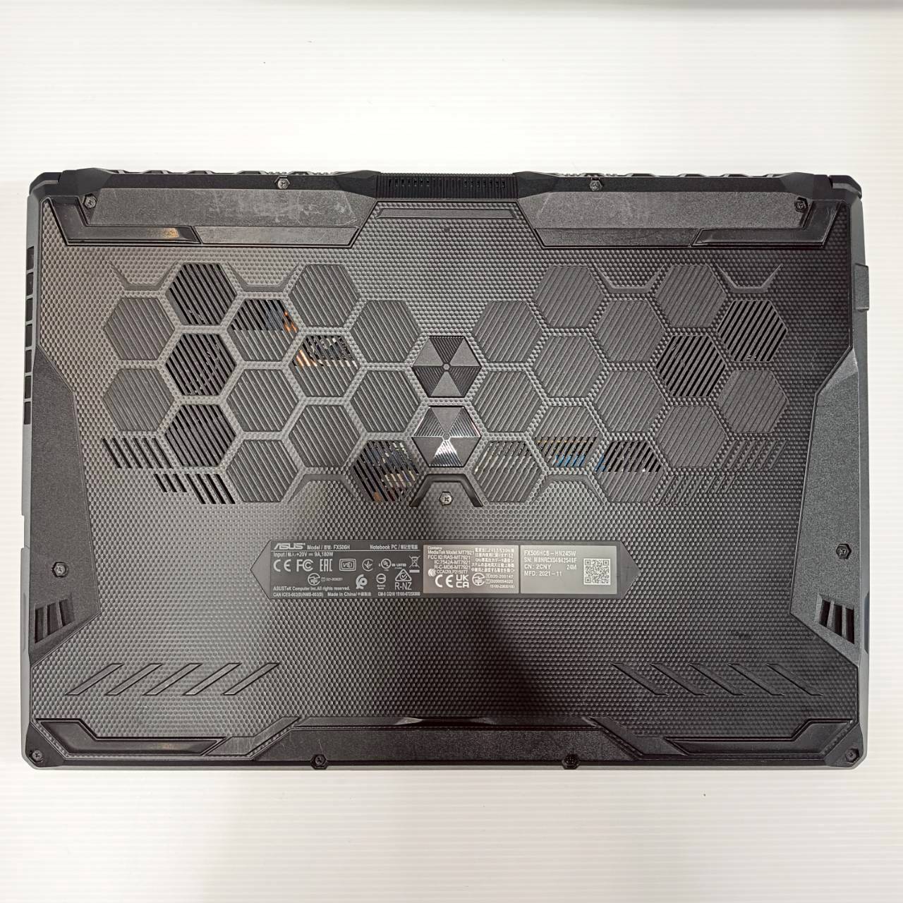 ASUS TUF GAMING F15 FX506HCB-HN245W สภาพเครื่อง 85% ติดฟิล์มกันรอยหน้าจอแล้ว