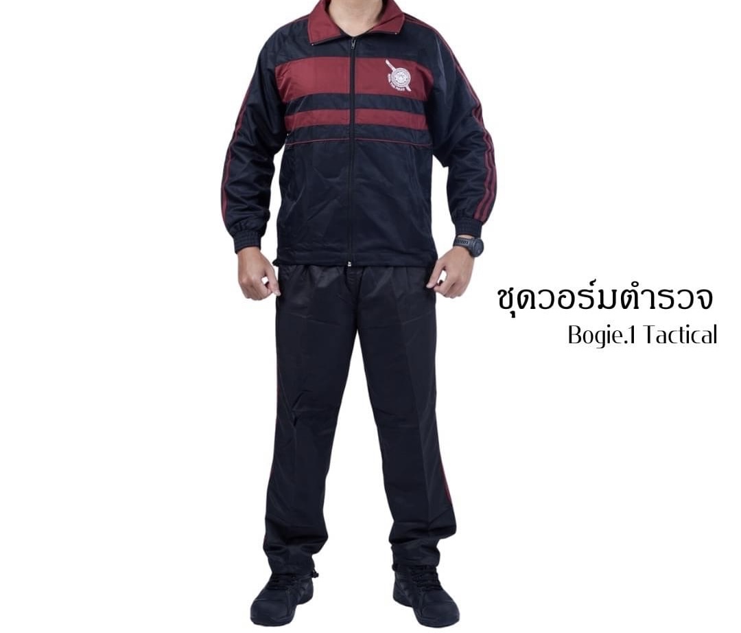 NEW ชุดวอร์มตำรวจ พร้อม กางเกงขายาว ผลิตจากผ้าวอร์ม ระบายอากาศดี แห้งไว ไม่อับชื่้น ซับในตาข่าย ช่วยระบายอากาศ สัมผัสนุ่มทุกครั้งที่สวมใส่ กระเป๋าเสื้อ และกางเกง มีซิปซ้ายขวา อกซ้าย ปักโลโก้สำนักงานตำรวจแห้งชาติ ด้านหลัง ปัก Royal Thai Police ชายเสื้อและก