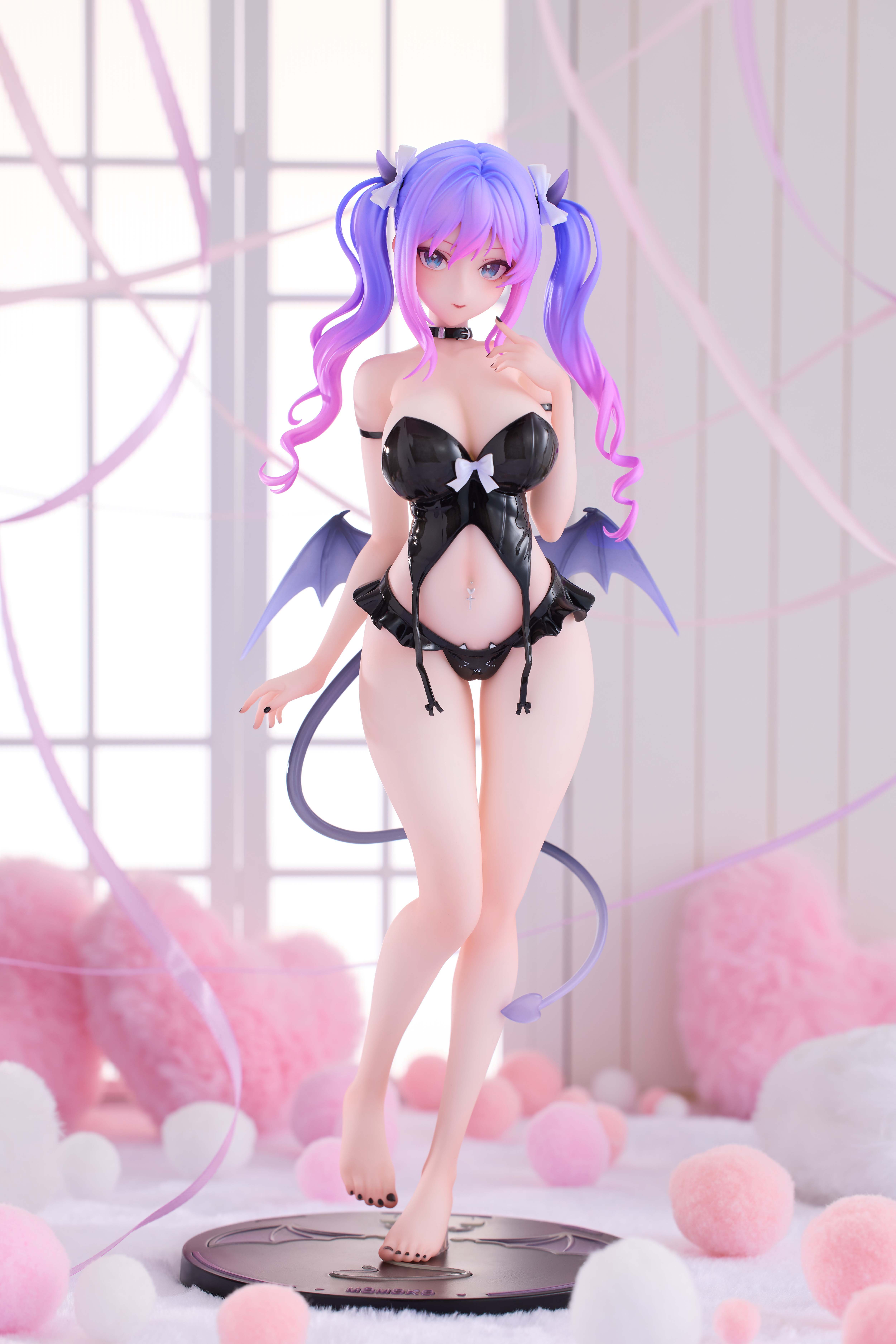 Glowing Little Succubus MOMOKO