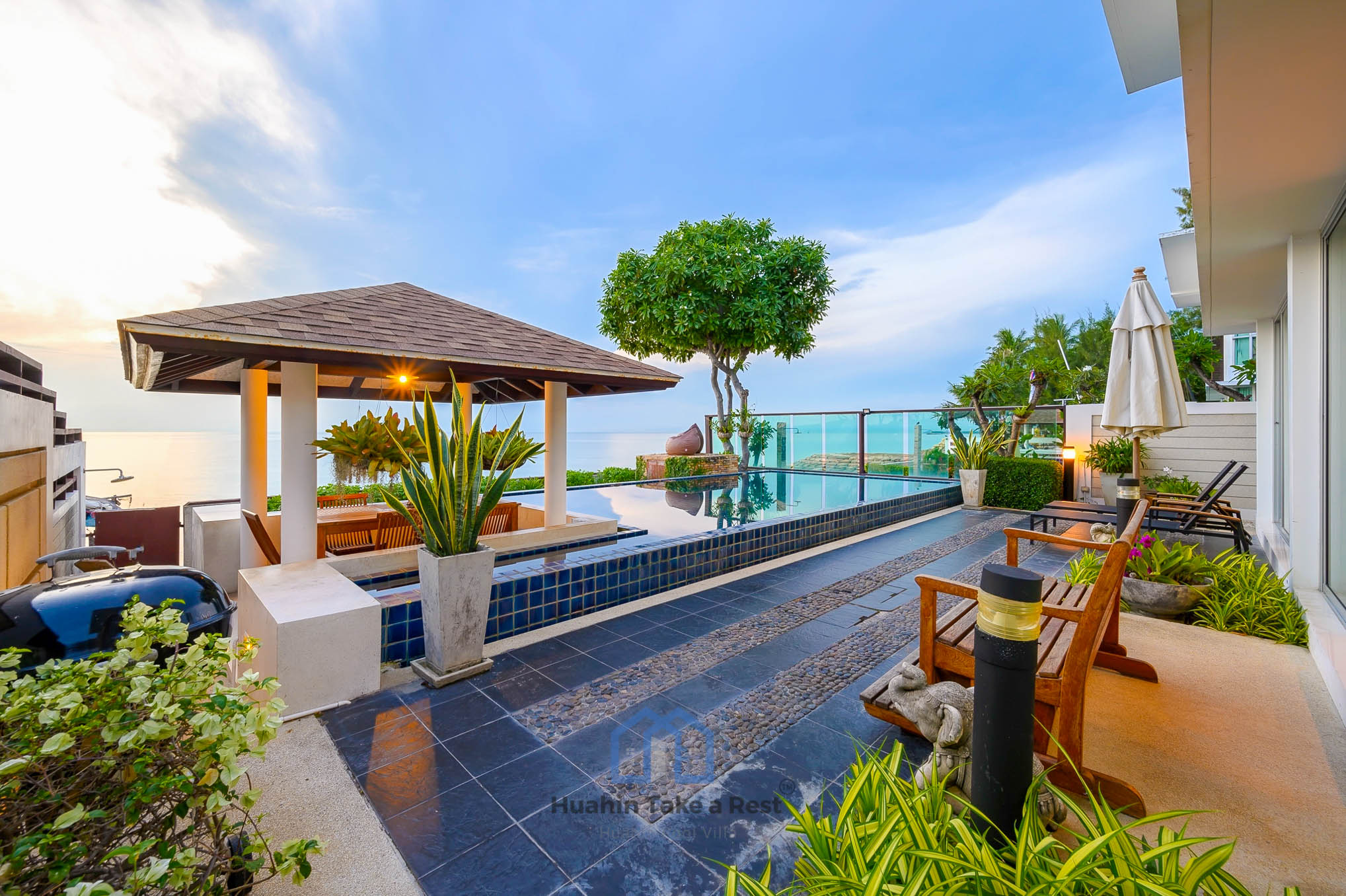 HR15035 บ้านพักติดทะเลหัวหิน บ้านเดอะซันเซตบีช พูลวิลล่า