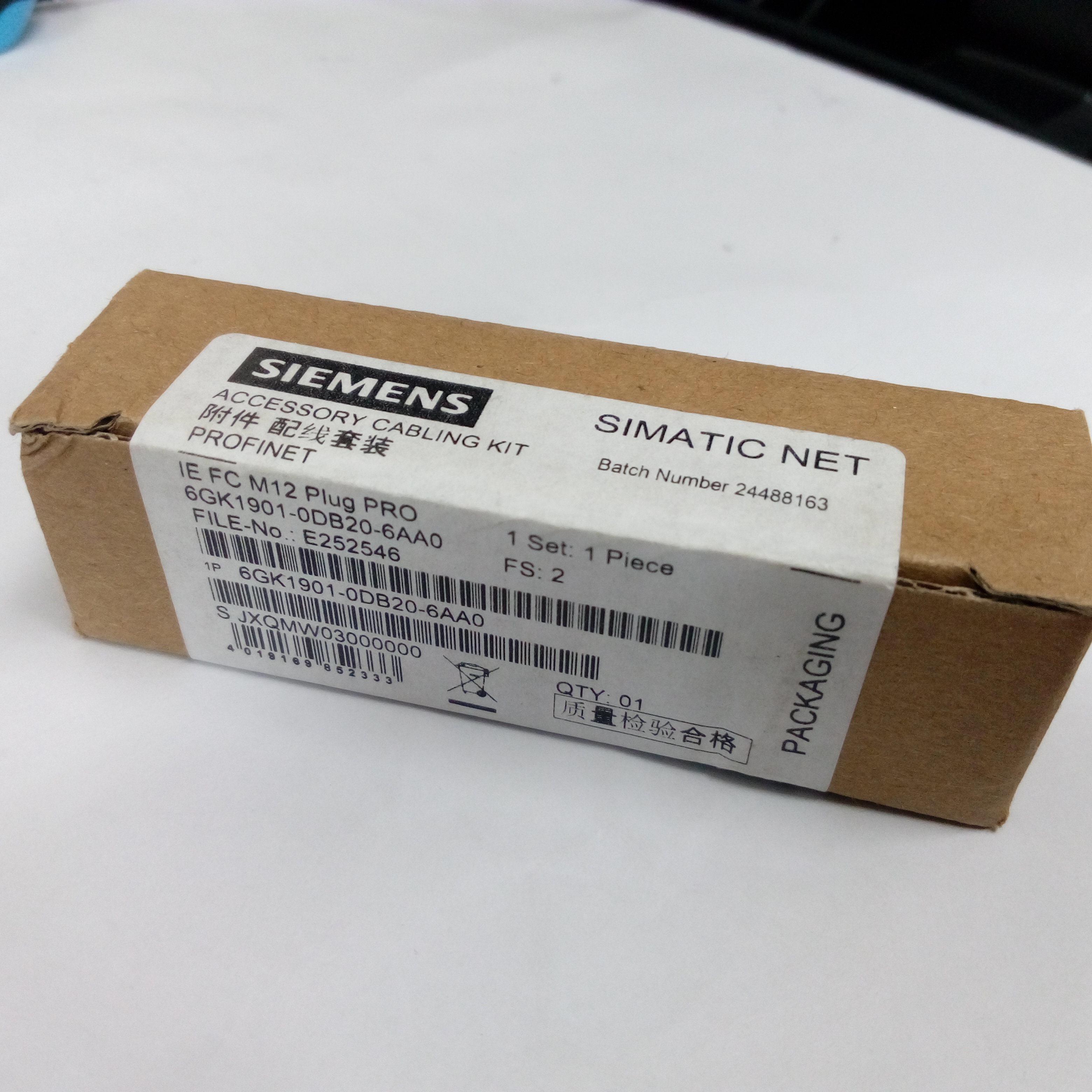 ProfiNET Connector M12 Plug SIEMENS คอนเนคเตอร์ หัวแลน แบบตรง 6GK1901-0DB20-6AA0