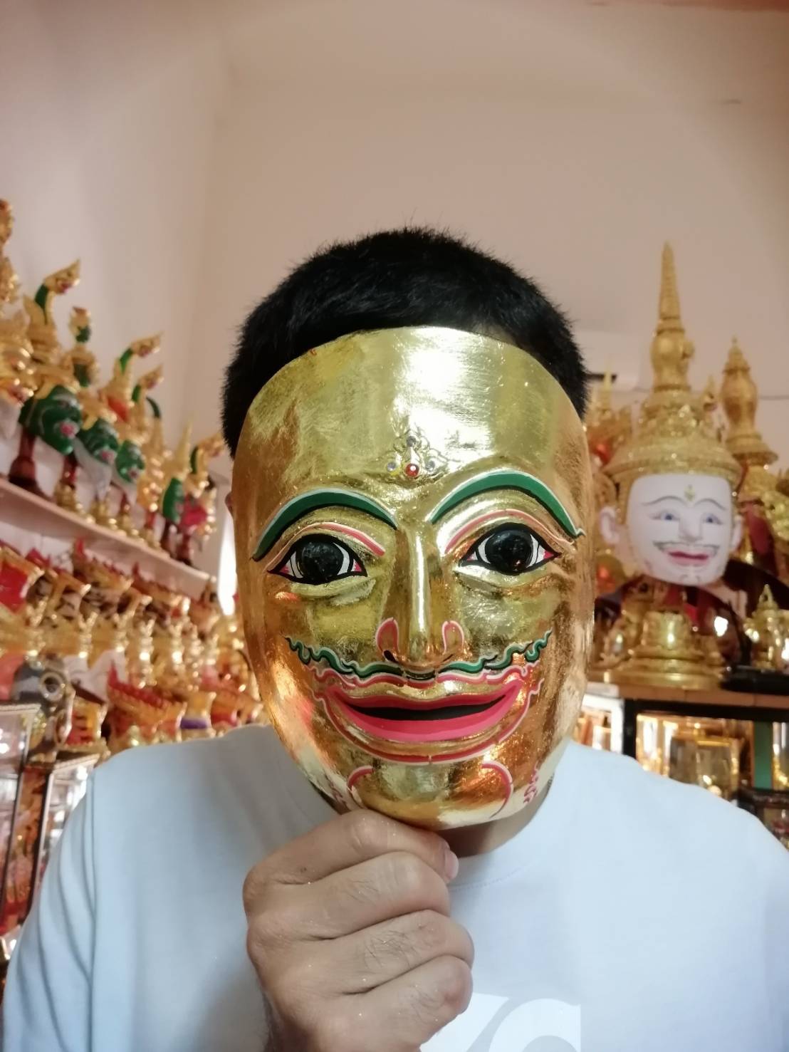 หน้ากาก พระลักษณ์ ใส่ตาแก้ว