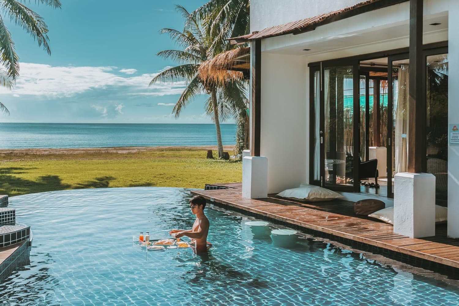 HR15061 บ้านพักติดทะเล The Pamila Beach Villa Kuiburi