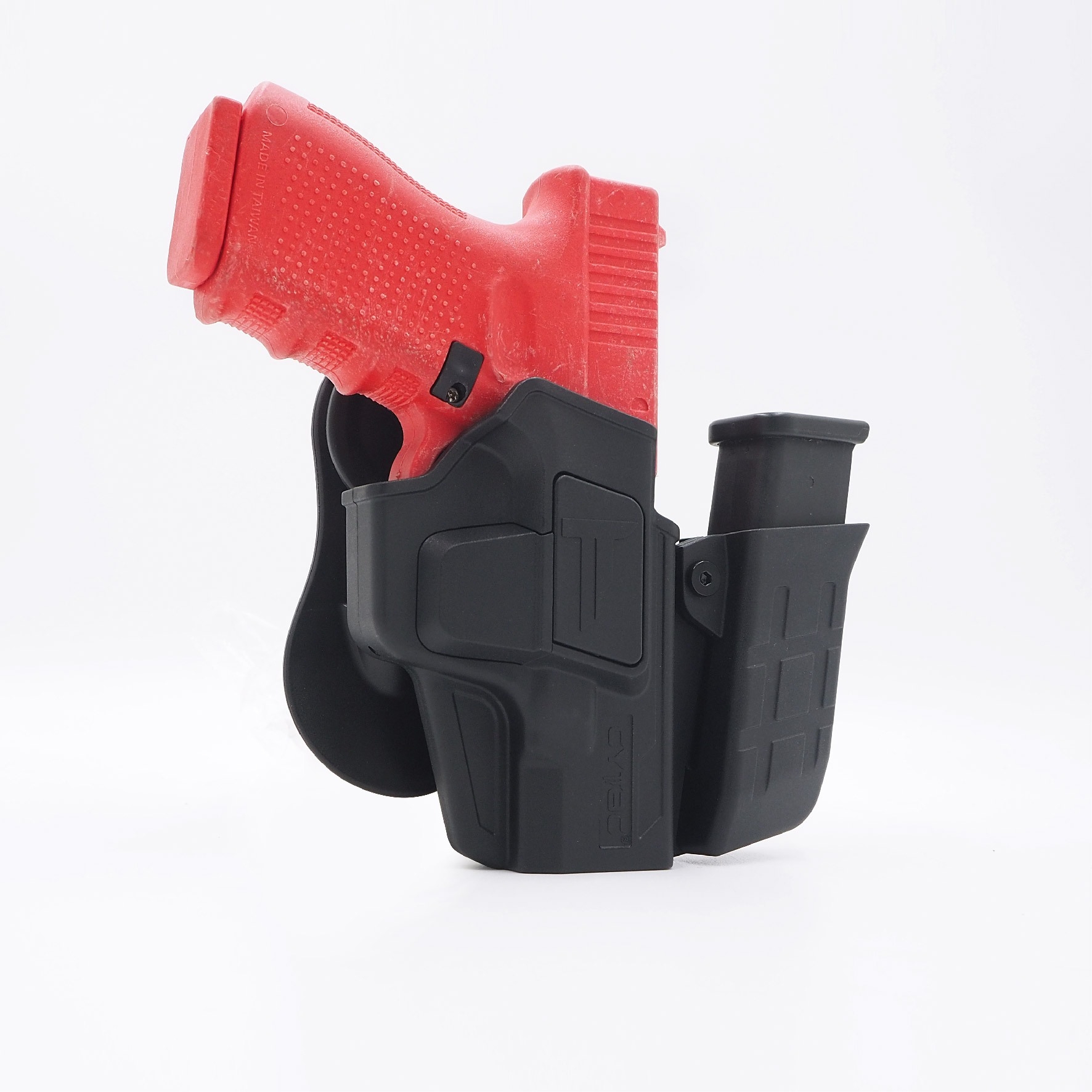 ซองพกนอกปลดนิ้วชี้ + แม็ก Cytac ⚓ ผลิตจากวัสดุ Polymer เกรดคุณภาพ ⚓ ซองถูกออกแบบให้ปลดล็อคนิ้วชี้ (Level 2) ใช้งานปลอดภัย ⚓ ด้านหลังเป็นเพลทเหน็บเข็มขัด ชนิดพิเศษ มีแผ่นยางเสริม เพิ่มความหนืด ⚓ สามารถถอดเพลทเหน็บออก เพื่อใช้กับ