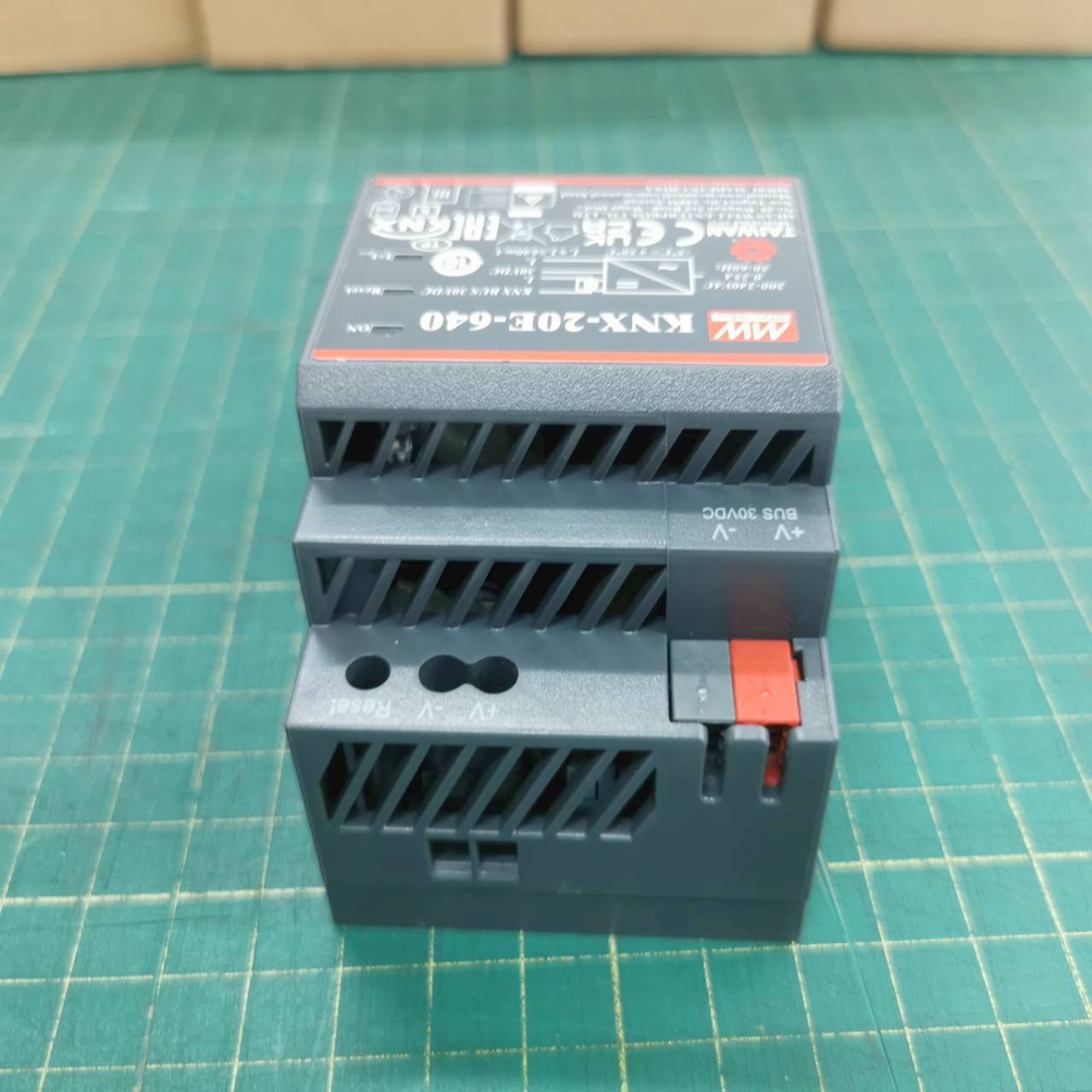 สวิทช์ชิ่งพาวเวอร์ซัพพลาย Meanwell KNX-20E-640 POWER SUPPLY 19.2W 30V 640mA 220VAC