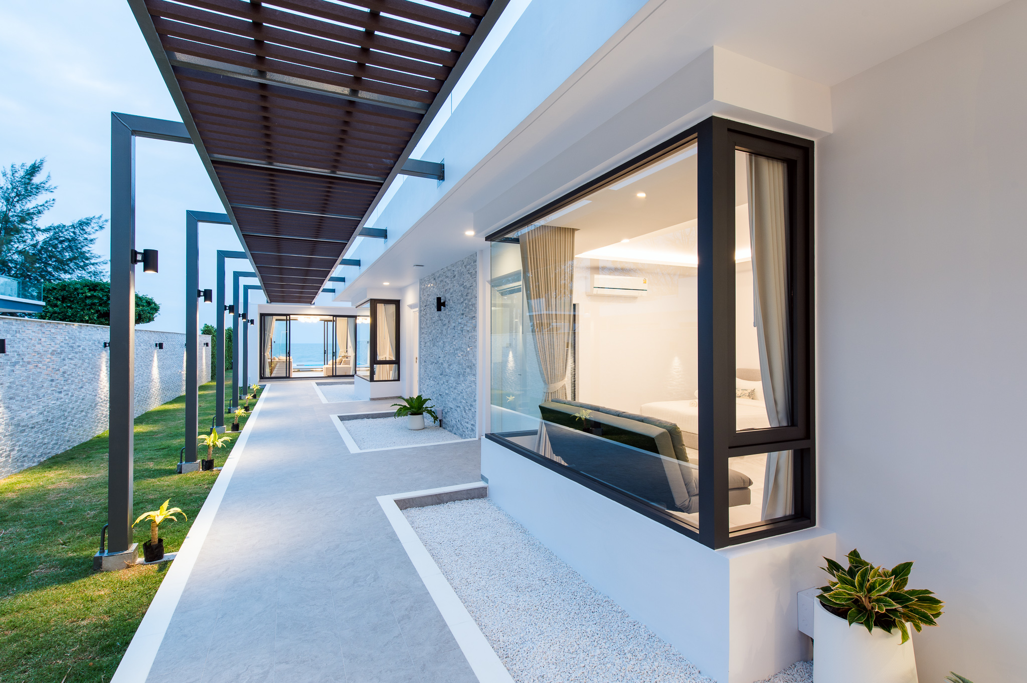 HR15066 บ้านพักติดทะเลหัวหิน The Casa Rocca Beach Villa HuaHin