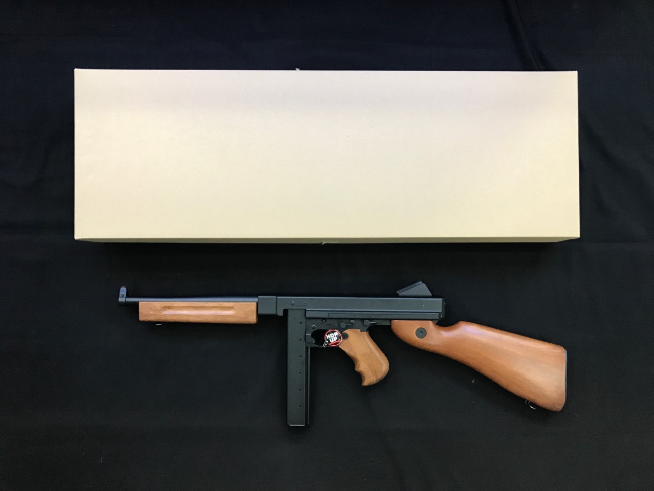 CM.033 [CYMA] Set included: * replica * 300rd magazine * battery 8,4V 1100mAh Ni-MH https://youtu.be/mEW1V5PZ8ks